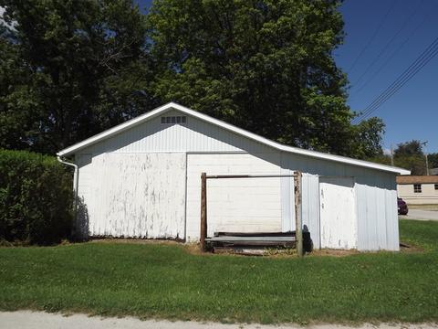 109 S Walnut St, Onarga, IL 60955 photo 6