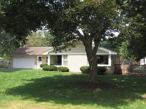 972 Meadow Ln, Elgin, IL 60123 photo 1