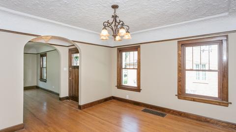 330 E May St, Elmhurst, IL 60126 photo 8