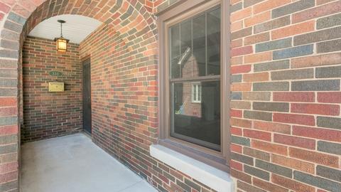 330 E May St, Elmhurst, IL 60126 photo 3