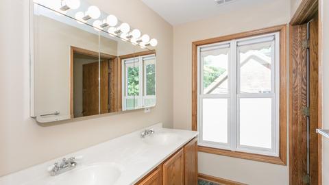 330 E May St, Elmhurst, IL 60126 photo 25