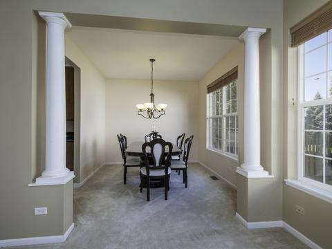 2967 Red Barn Ct, Aurora, IL 60503 photo 4