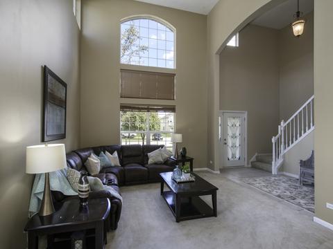 2967 Red Barn Ct, Aurora, IL 60503 photo 2