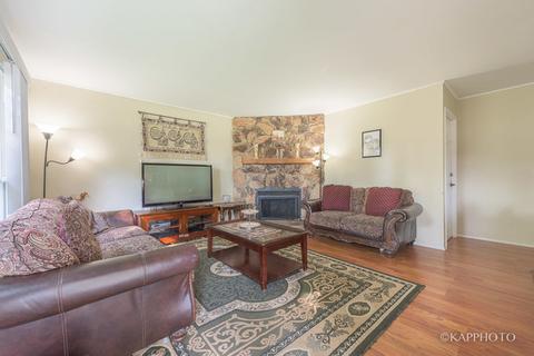 496 Isa Dr, Wheeling, IL 60090 photo 4