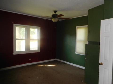 148 W Wing St, Bement, IL 61813 photo 7