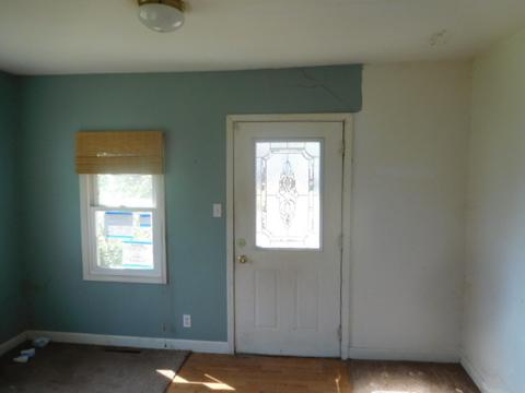 148 W Wing St, Bement, IL 61813 photo 4