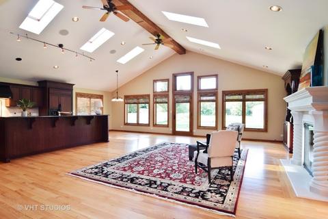 159 Wilcox Dr, Bartlett, IL 60103 photo 4