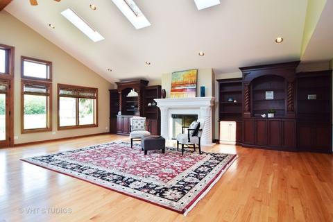 159 Wilcox Dr, Bartlett, IL 60103 photo 5