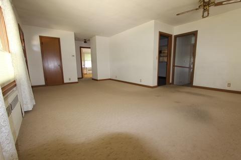 63 S Mclean Blvd, Elgin, IL 60123 photo 4