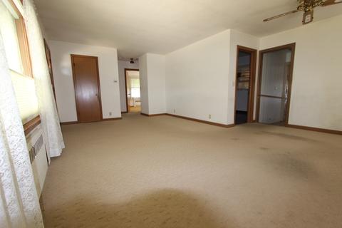 63 S Mclean Blvd, Elgin, IL 60123 photo 3