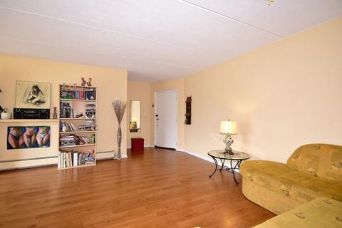 567 Fairway View Dr #6-3B, Wheeling, IL 60090 photo 3