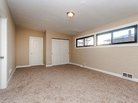 1701 E 83rd Pl, Chicago, IL 60617 photo 11