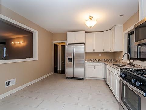1701 E 83rd Pl, Chicago, IL 60617 photo 3
