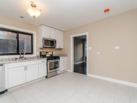 1701 E 83rd Pl, Chicago, IL 60617 photo 5