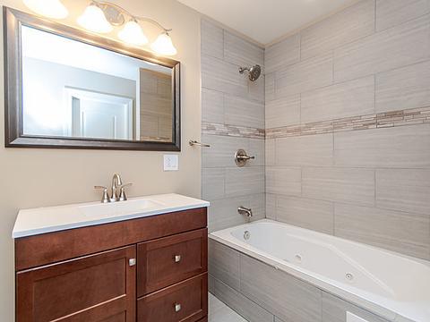 1701 E 83rd Pl, Chicago, IL 60617 photo 6