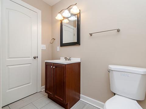 1701 E 83rd Pl, Chicago, IL 60617 photo 10