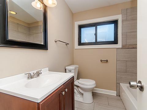 1701 E 83rd Pl, Chicago, IL 60617 photo 8