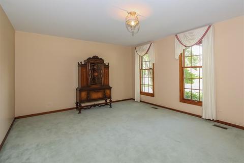3957 Bordeaux Dr, Hoffman Estates, IL 60192 photo 4