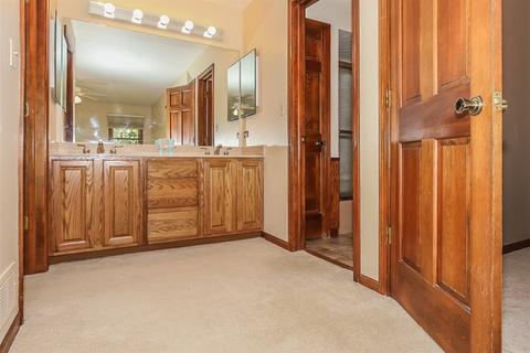 3957 Bordeaux Dr, Hoffman Estates, IL 60192 photo 18