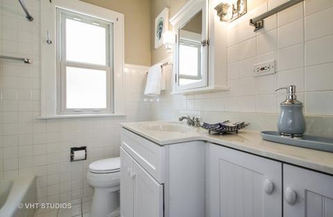 2333 Brown Ave, Evanston, IL 60201 photo 8