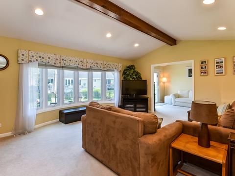 1057 Shady Tree Ln, Wheeling, IL 60090 photo 9