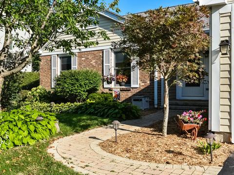 1057 Shady Tree Ln, Wheeling, IL 60090 photo 3