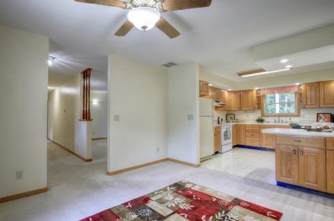 304 E Pershing Ct, Philo, IL 61864 photo 8