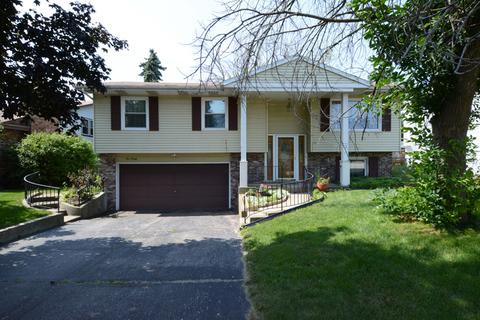 520 Kingston Blvd, Mchenry, IL 60050 photo 2