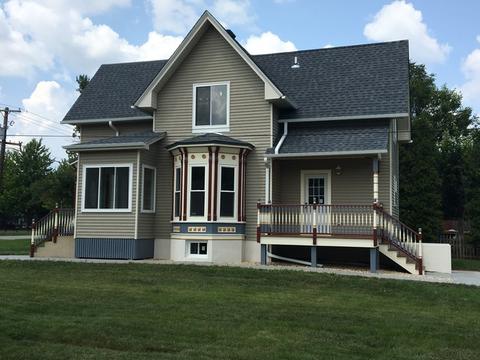 717 Prospect St, Elgin, IL 60120 photo 2
