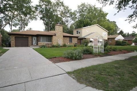311 Desplaines Ave, Riverside, IL 60546 photo 3