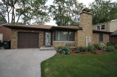 311 Desplaines Ave, Riverside, IL 60546 photo 1