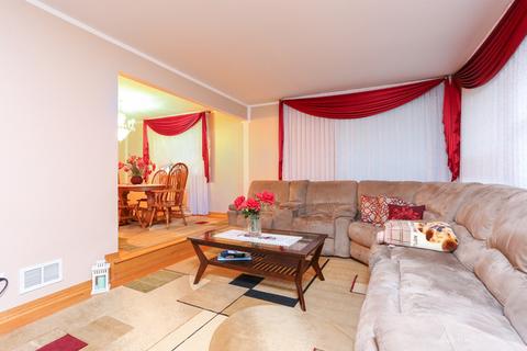 8024 Natchez Ave, Burbank, IL 60459 photo 6