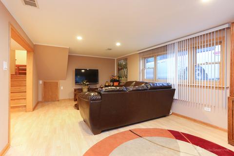 8024 Natchez Ave, Burbank, IL 60459 photo 22