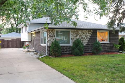 8024 Natchez Ave, Burbank, IL 60459 photo 1