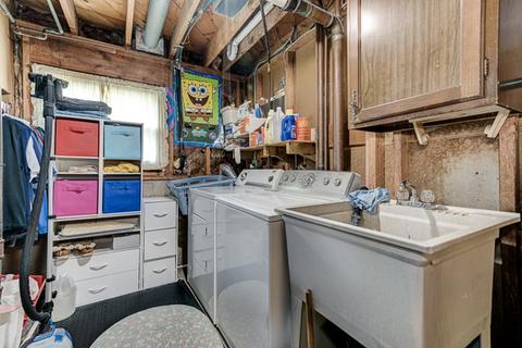 1499 Dennison Rd, Hoffman Estates, IL 60169 photo 23