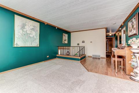 1499 Dennison Rd, Hoffman Estates, IL 60169 photo 5