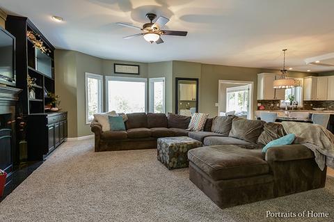 3552 Stackinghay Dr, Naperville, IL 60564 photo 4