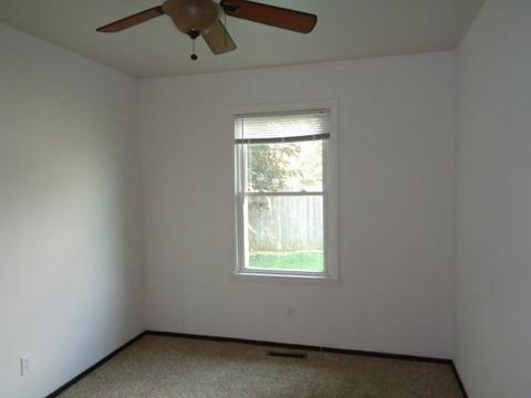 107 E Jones St, Plano, IL 60545 photo 10