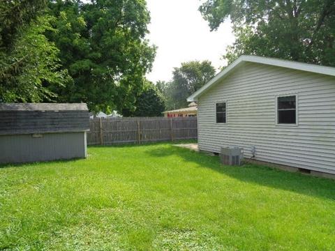 107 E Jones St, Plano, IL 60545 photo 16