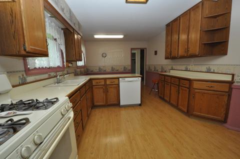 607 Ranch Rd, Wheaton, IL 60187 photo 5