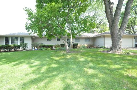 607 Ranch Rd, Wheaton, IL 60187 photo 1