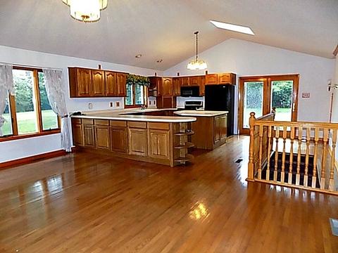 3059 E 22nd Rd, Ottawa, IL 61350 photo 2