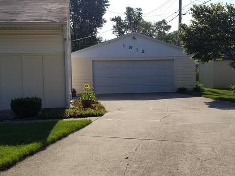 1812 Clover Ln, Champaign, IL 61821 photo 4