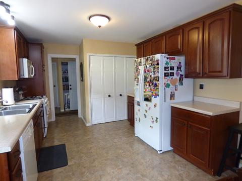 4411 Ashley Dr, Mchenry, IL 60050 photo 7
