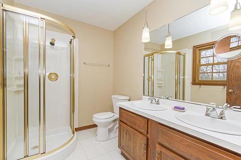 127 Stuarton Dr, Wheaton, IL 60189 photo 13