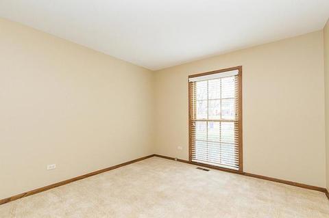 127 Stuarton Dr, Wheaton, IL 60189 photo 16