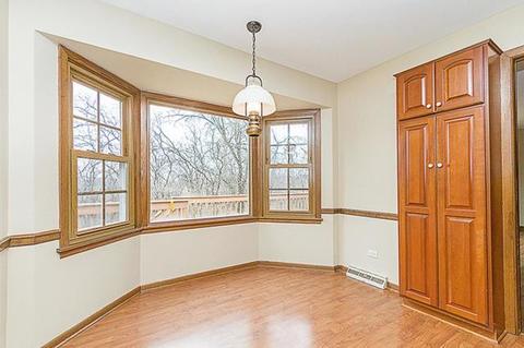 127 Stuarton Dr, Wheaton, IL 60189 photo 7