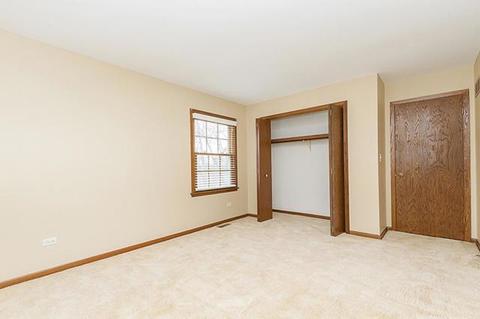 127 Stuarton Dr, Wheaton, IL 60189 photo 15