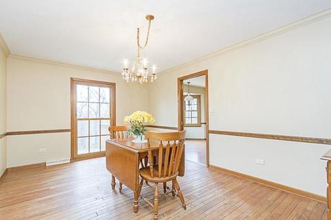 127 Stuarton Dr, Wheaton, IL 60189 photo 6