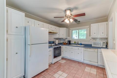 162 Thackeray Dr, Bolingbrook, IL 60440 photo 7